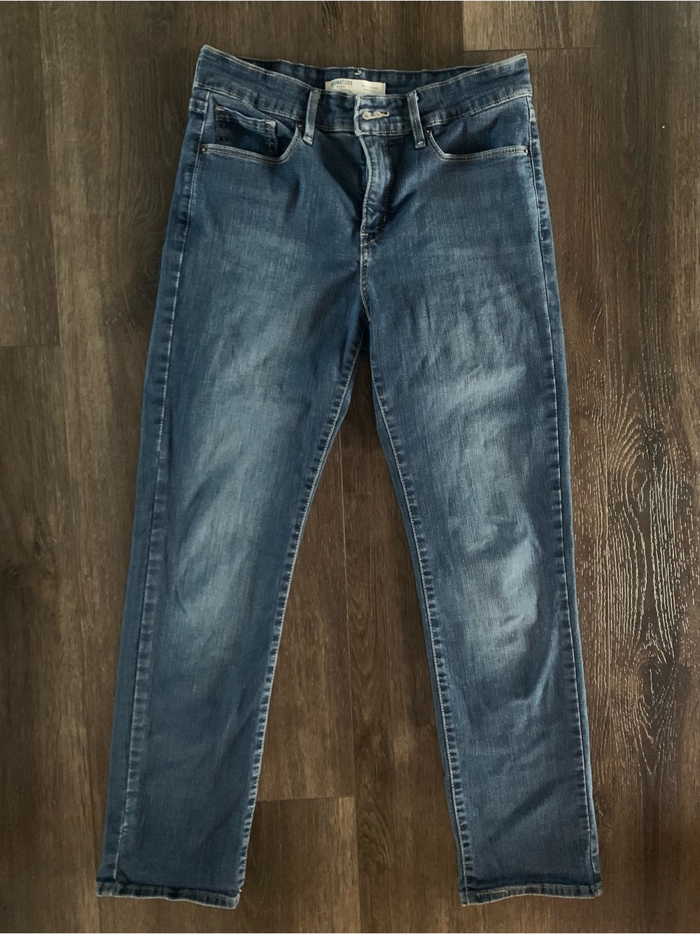 Levi's Women's Bootcut Jeans in Faded Blue Denim